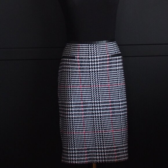 Talbots | Cotton Houndstooth Stripe Skirt w Faux Leather Trim - Picture 1 of 7